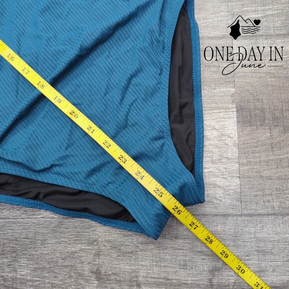 Summer Mae Maternity Ribbed One Piece Swimsuit Size S - Picture 5 of 6